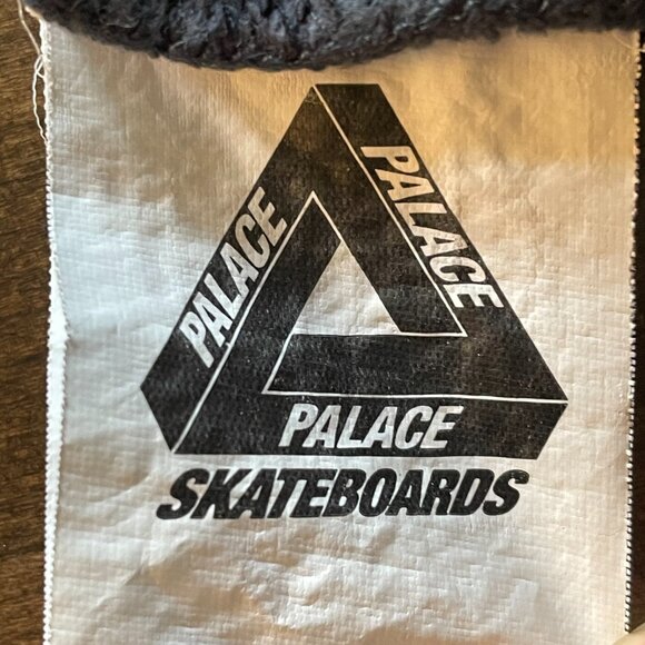 Palace P-3D Hoodie Size Medium - Picture 5 of 7